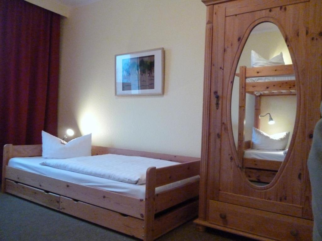 Hostel & Bistro Haus Der Horizonte Bad Doberan Rum bild